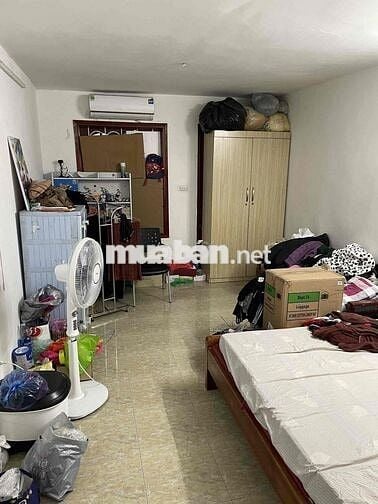 Cho thuê căn tập thể tầng 1 - KTT Thành Công, 35m2 riêng biệt