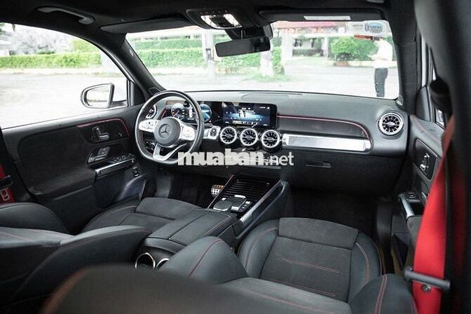 Mercedes GLB35 4Matic model 2022 7 chỗ nhập khẩu