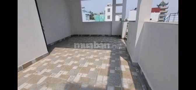 Nhà 3lầu đúc kiên cố hẻm trước nhà 4m