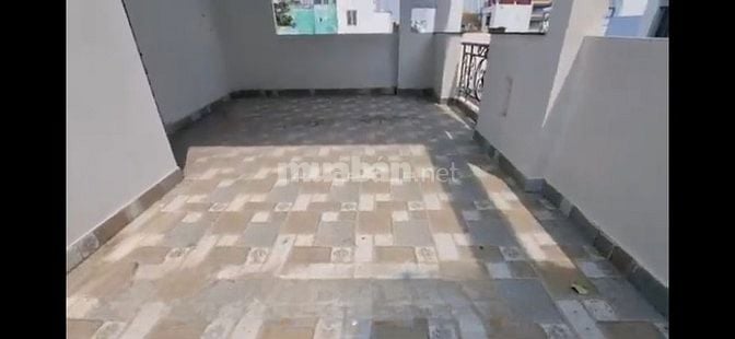 Nhà 3lầu đúc kiên cố hẻm trước nhà 4m