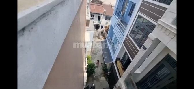 Nhà 3lầu đúc kiên cố hẻm trước nhà 4m