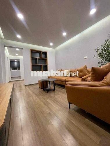 Bán nhà tập thể phố Giải Phóng nhà đẹp 2 thoáng gần các bệnh viện trườ