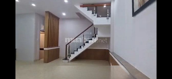 Nhà 3lầu đúc kiên cố hẻm trước nhà 4m
