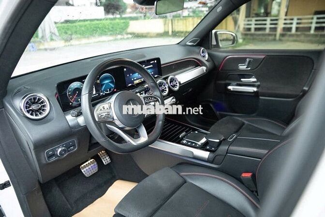 Mercedes GLB35 4Matic model 2022 7 chỗ nhập khẩu