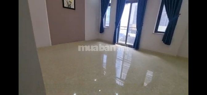 Nhà 3lầu đúc kiên cố hẻm trước nhà 4m