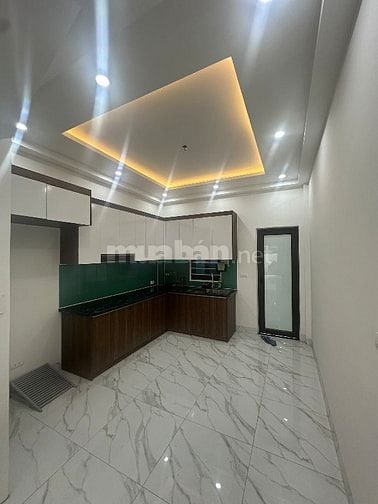 nhà 44m2x4T, ô tô đỗ cổng, cách QL6 gần,tiện lên Bến xe Yên Nghĩa