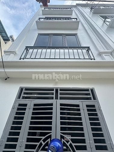 nhà 44m2x4T, ô tô đỗ cổng, cách QL6 gần,tiện lên Bến xe Yên Nghĩa