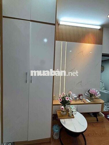 Bán nhà tập thể phố Minh Khai nhà đẹp oto đỗ chân cầu thang 50m tầng 3