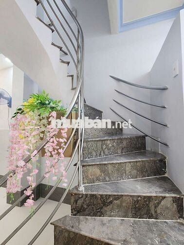 Tùng Thiện Vương 5PN Sân thượng thoáng mát, hẻm rộng hơn 3m