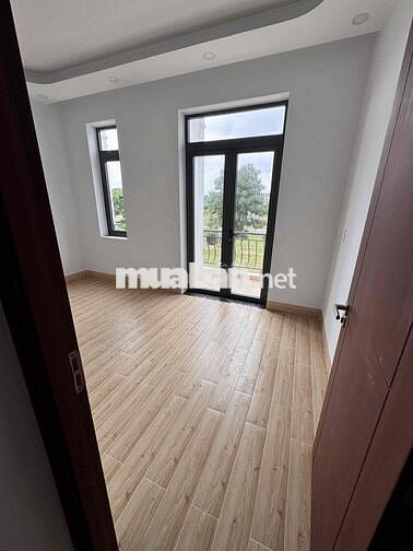 Bán nhà 1t1l MT DT746, Bình Dương gần THCS Tân Hiệp