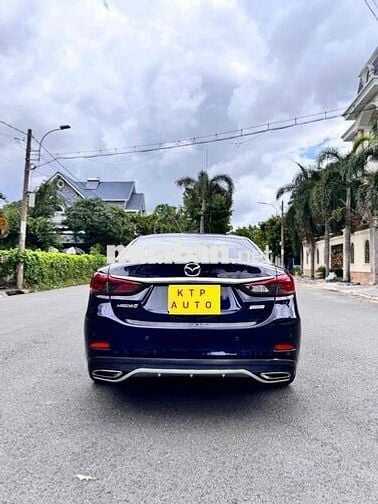Mazda 6 2017 đk 2018 2.0 AT - 100.000km xanh đen