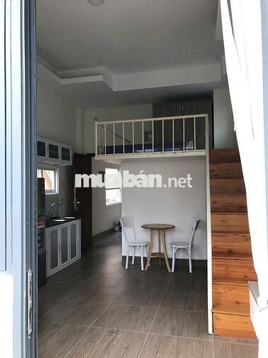 CHO THUÊ DUPLEX BAN CÔNG FULL NỘI THẤT CÓ THANG MÁY HẦM XE NGAY ETOWN