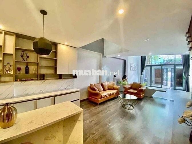 Cho thuê nhà 4 phòng ngủ rộng mặt tiền Hồ Huấn Nghiệp, Đà Nẵng