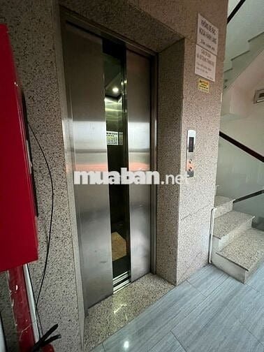 CHO THUÊ DUPLEX BAN CÔNG FULL NỘI THẤT CÓ THANG MÁY HẦM XE NGAY GA T3
