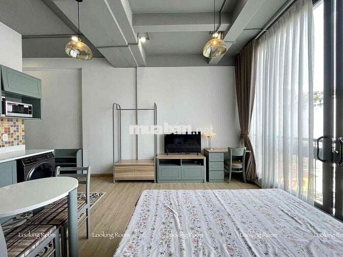STUDIO 35M2 FULL NỘI THẤT CÓ BAN CÔNG NGAY SÂN BAY - GẦN TRUNG TÂM
