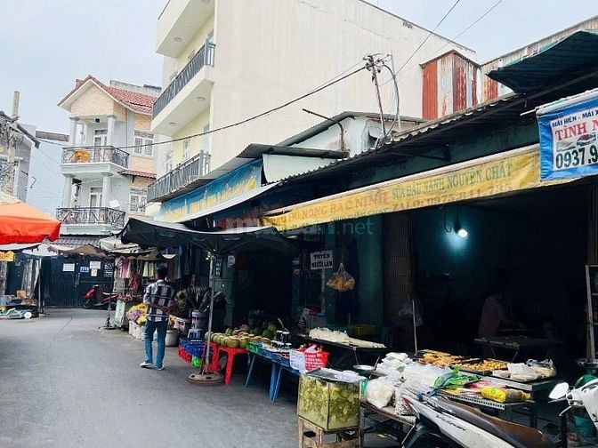 Bán nhà ngay chợ Hoàng Hoa Thám, Phường 13, Quận Tân Bình, Sổ hồng