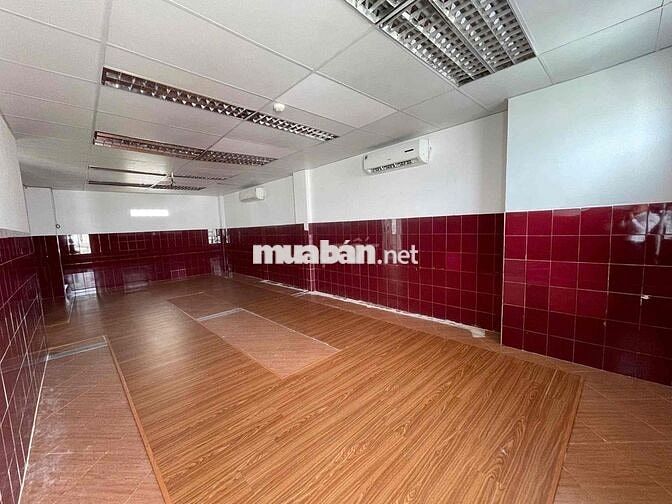39 Trần Nhật Duật P.Tân Định Q.1 : Diện tích : 12 x 20