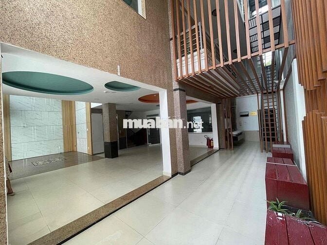 39 Trần Nhật Duật P.Tân Định Q.1 : Diện tích : 12 x 20