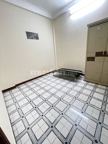 Cc Mời thuê nhà ngõ 16 hoàng cầu 45m2 5pn 12 tr/1 th