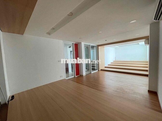 39 Trần Nhật Duật P.Tân Định Q.1 : Diện tích : 12 x 20