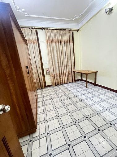 Cc Mời thuê nhà ngõ 16 hoàng cầu 45m2 5pn 12 tr/1 th
