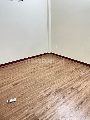 Cc Mời thuê nhà ngõ 16 hoàng cầu 45m2 5pn 12 tr/1 th