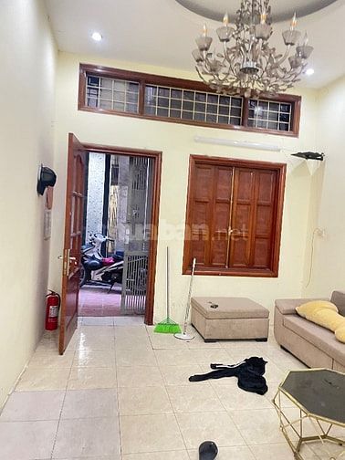 Cc Mời thuê nhà ngõ 16 hoàng cầu 45m2 5pn 12 tr/1 th