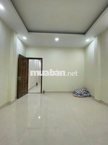 NHÀ RỘNG, ĐẸP -  304B Hoàng Văn Thụ- 4.5 x 17m, Tầng Trống Suốt!