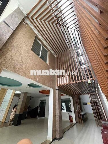 39 Trần Nhật Duật P.Tân Định Q.1 : Diện tích : 12 x 20