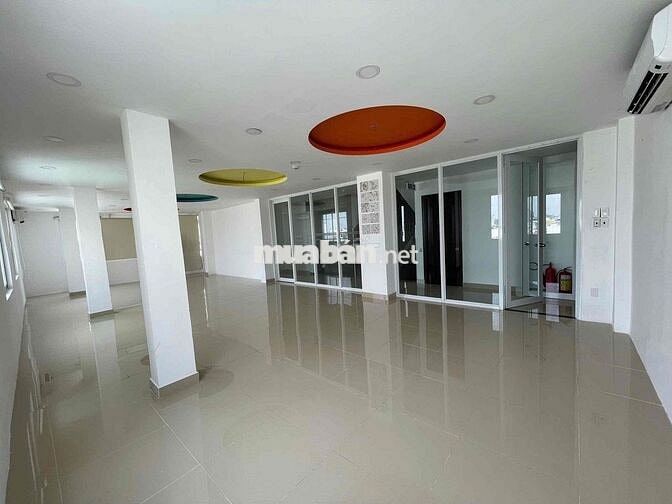 39 Trần Nhật Duật P.Tân Định Q.1 : Diện tích : 12 x 20