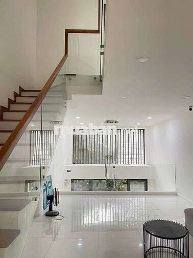 Nhà 1 Trệt 4 Lầu 5PN 4,5x20m Mặt Tiền Đường Số Tân Quy Quận7
