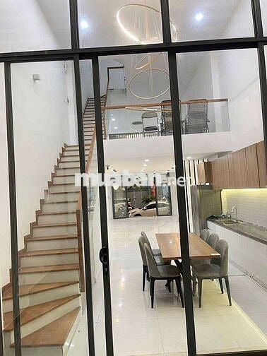 Nhà 1 Trệt 4 Lầu 5PN 4,5x20m Mặt Tiền Đường Số Tân Quy Quận7