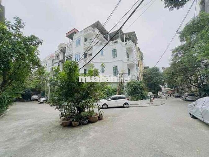 Bán nhà Bạch Đằng ô tô đậu tận cửa nhà