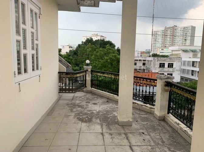 Chính chủ cho thuê nhà 2 MT, số 567 Bình Thới, P.10, Q.11
