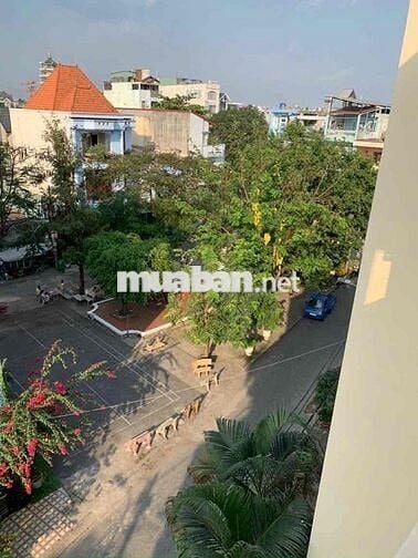 nhà hẻm oto 175m2 chính chủ, 5p ra siêu thị emart. hoa hồng 1%
