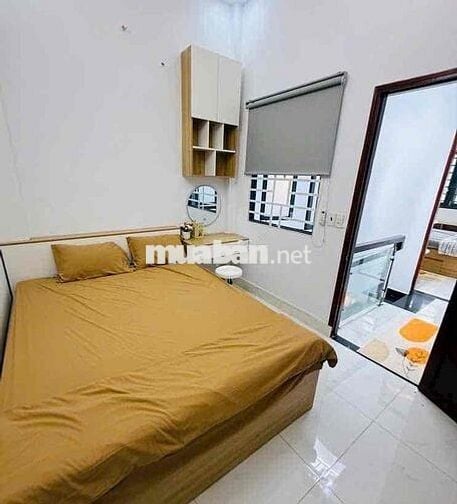 Bán nhà gần Trường Chinh - ngang xịn 4m- 2 tầng - Hoàn công đầy đủ