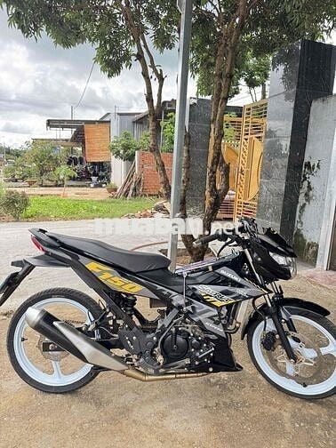 e cần bán một e suzuki raider xe đời cao