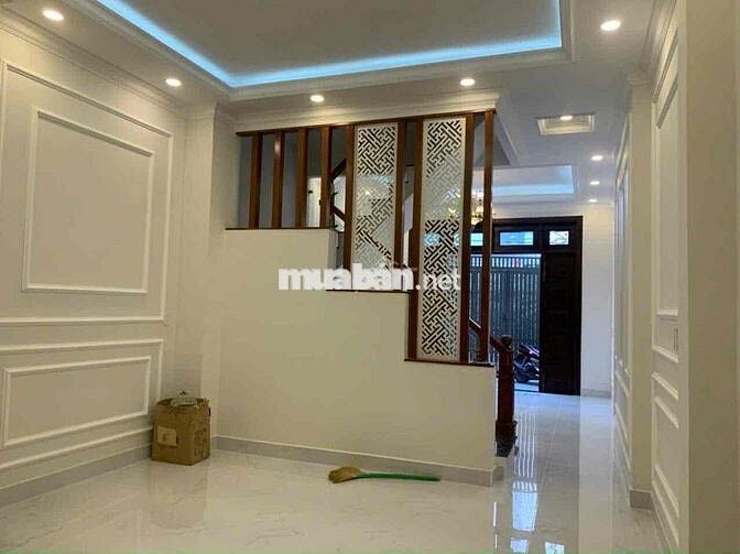 nhà hẻm oto 175m2 chính chủ, 5p ra siêu thị emart. hoa hồng 1%