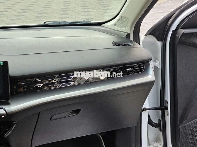 MG5 2022 dky 2023 màu trắng bản std