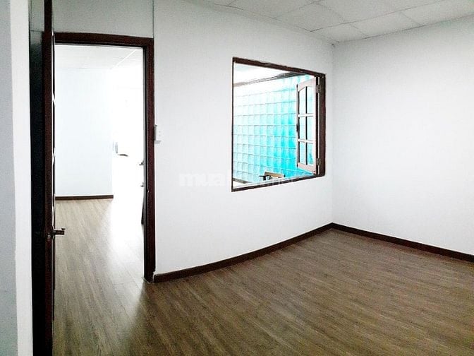 Cho thuê mặt bằng 3m x 15m mặt tiền Nam Kỳ Khởi Nghĩa, Quận 3