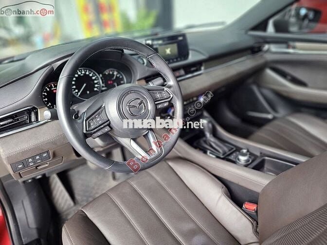 Mazda 6 Signature Premium 2.5 AT 2023 - 738 Triệu