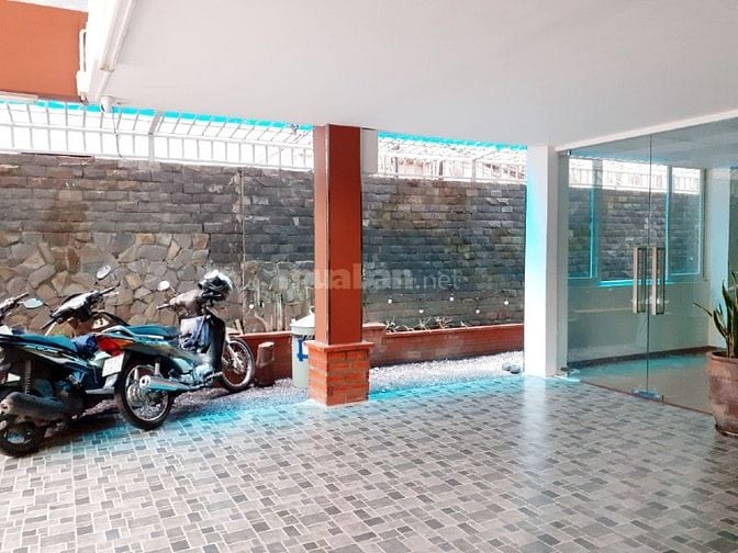 Cho thuê mặt bằng 3m x 15m mặt tiền Nam Kỳ Khởi Nghĩa, Quận 3