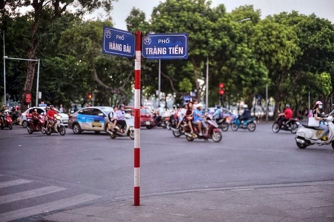 Binhbds cho thuê cửa hàng mặt phố Hàng Bài riêng biệt 10tr/ tháng