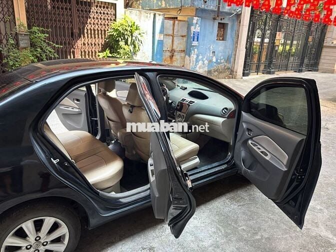 Toyota Yaris 2009 1.3 AT - 130000 km
