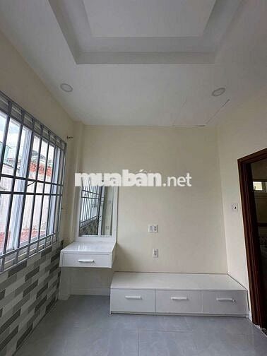 Cho thuê nhà nguyên căn mặt tiền bến Phú Định q8