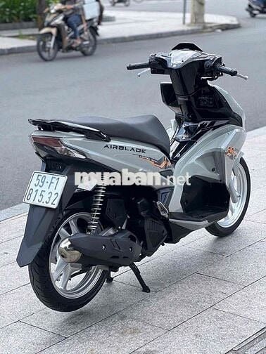 ❤️ Airblade 125 đời 2017 bstp chính chủ hỗ trợ góp