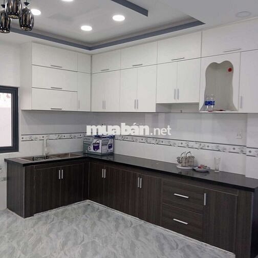 Cần vốn kinh doanh , bán nhà hẻm 3 gác thông thoáng
