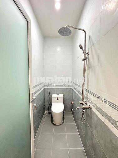 NHÀ ĐẸP MỚI XÂY - ĐẦY ĐỦ NỘI THẤT ĐẸP - NGAY CHỢ BÌNH THUỶ - LỘ Ô TÔ