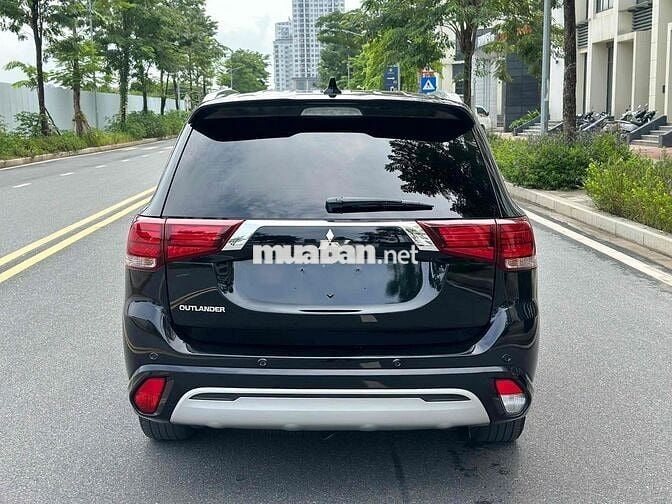 Mitsubishi Outlander 2022 2.0 CVT Premium - 38000