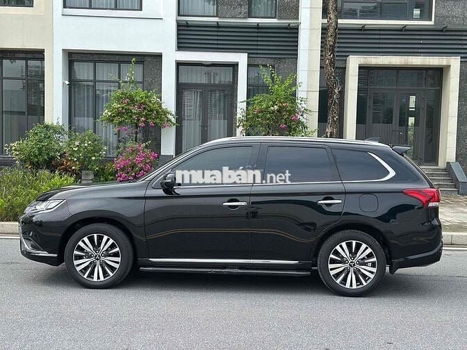 Mitsubishi Outlander 2022 2.0 CVT Premium - 38000